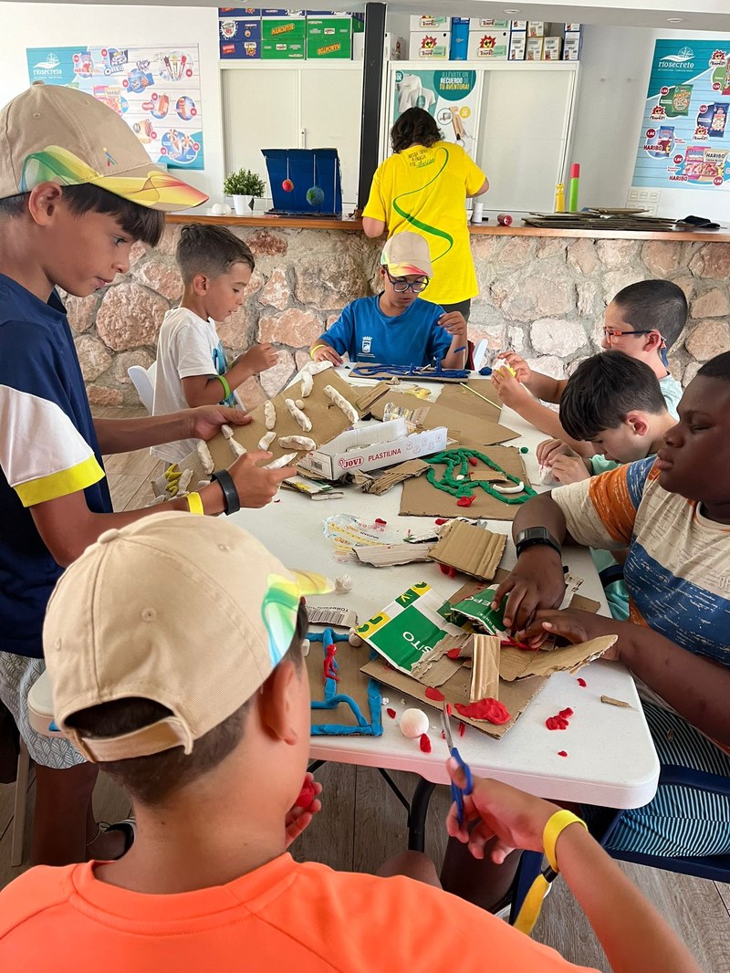 Los participantes en un taller de ciencia (1)