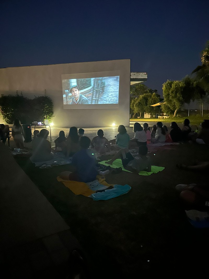 Sesión nocturna de cine.