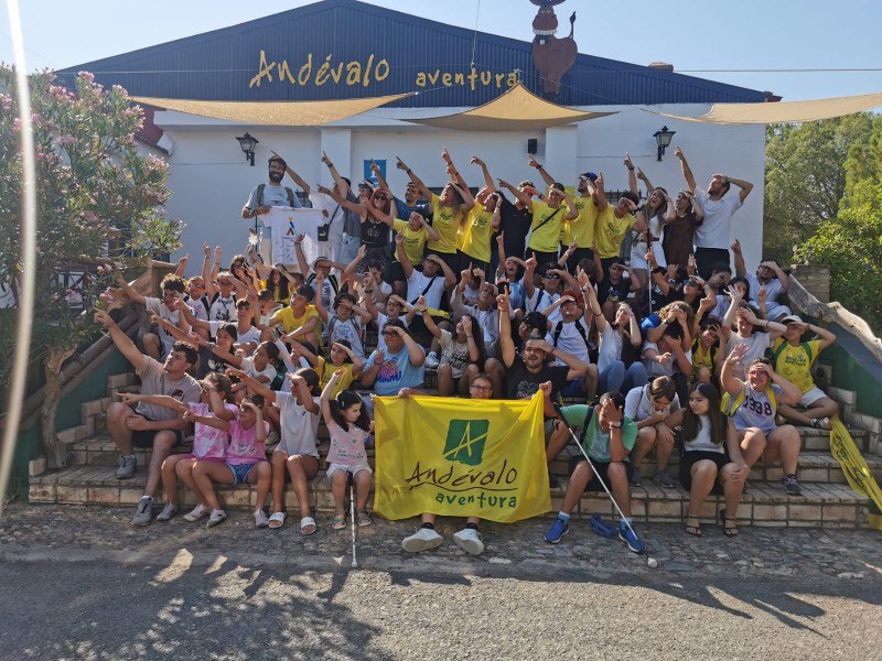 Foto final de despedida con todo el grupo.