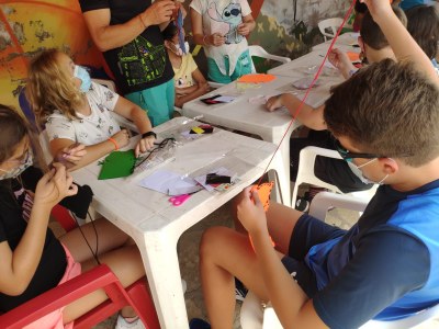 Participantes en el taller de marionetas