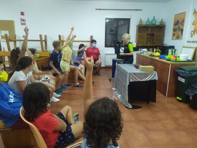 El grupo de participantes hace preguntas durante el taller El grupo de participantes hace preguntas durante el taller