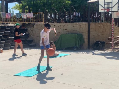 Fotografía de nuestros campeones y campeonas en mitad de un partido Fotografía de nuestros campeones y campeonas en mitad de un partido
