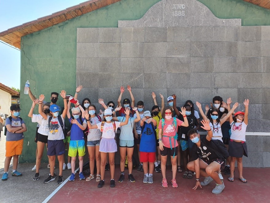El grupo preparado para ir de excursión