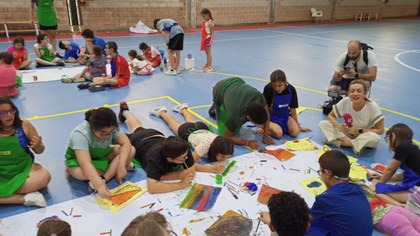 Grupo de participantes en el taller de pintura.