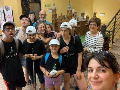 Varios participantes en uno de los organismos oficiales de Alfaro Varios participantes en uno de los organismos oficiales de Alfaro