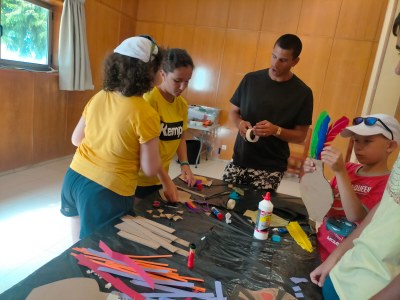 Un grupo de participantes en el taller creativo. 