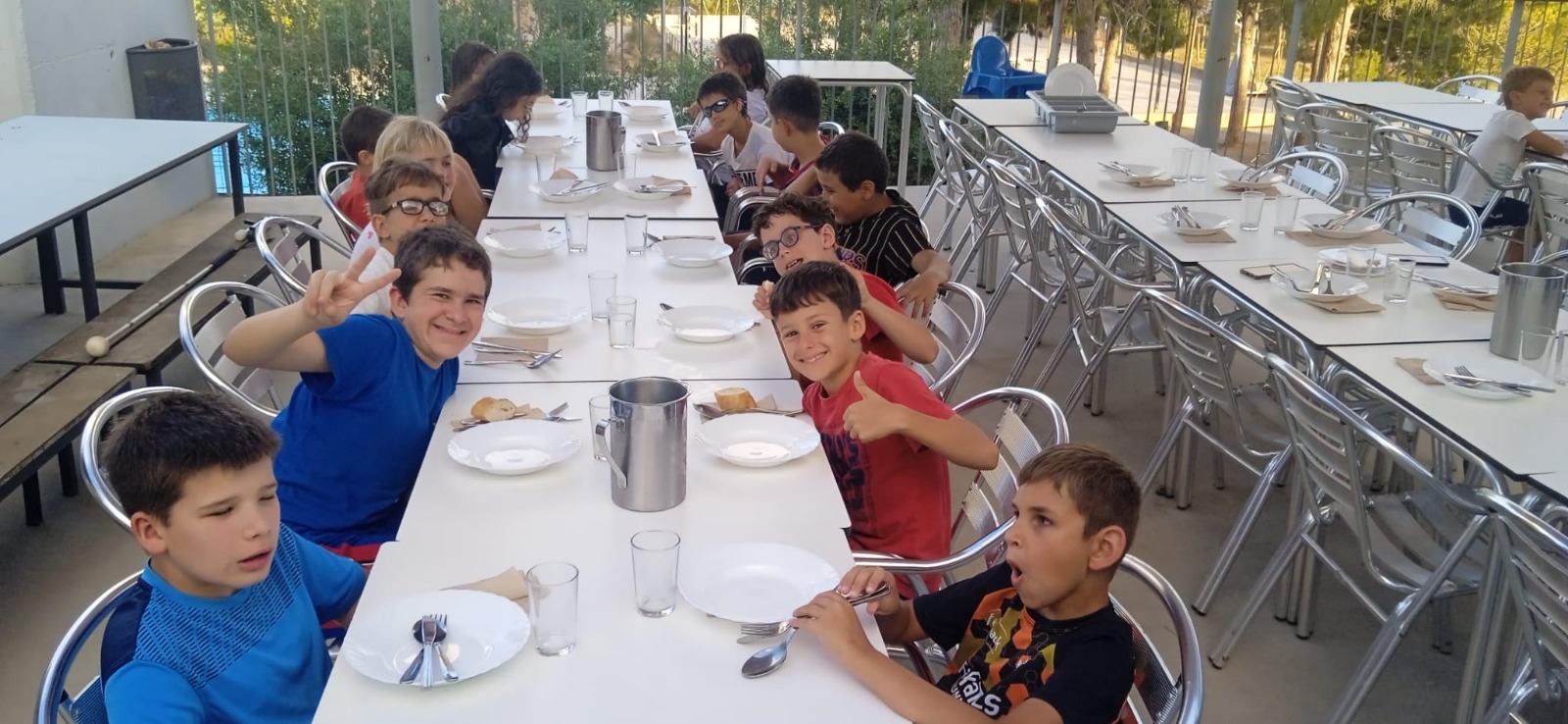 Participantes en el comedor