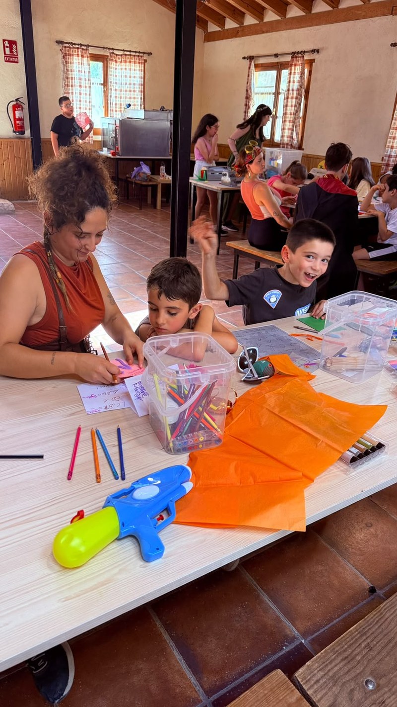 23.06 Taller de manualidades.jpeg