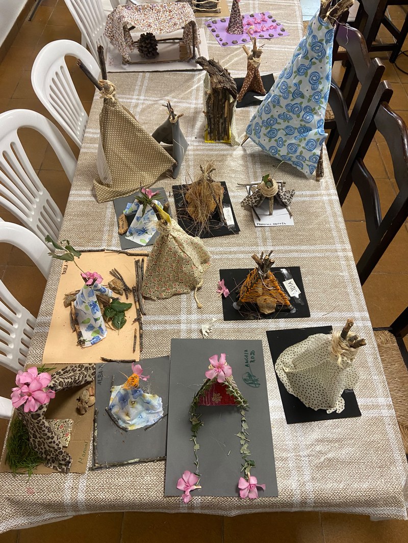 01.07 Poblado de Tipis.jpg