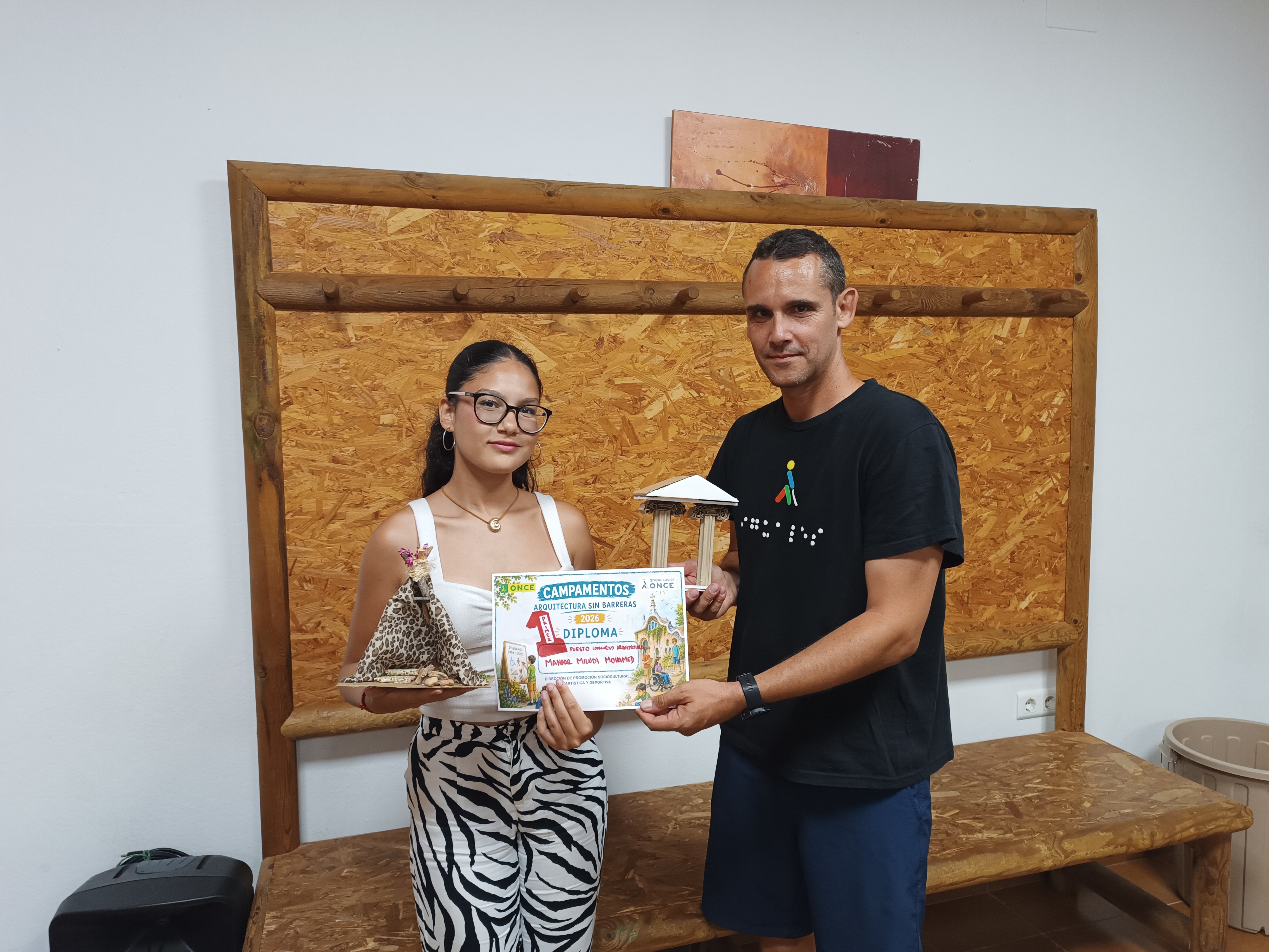 04.07Ganadora del concurso de arquitectura del grupo de mayores.jpg